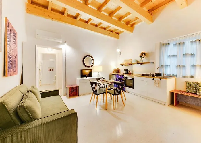 Garibaldina 75 Апартаменты